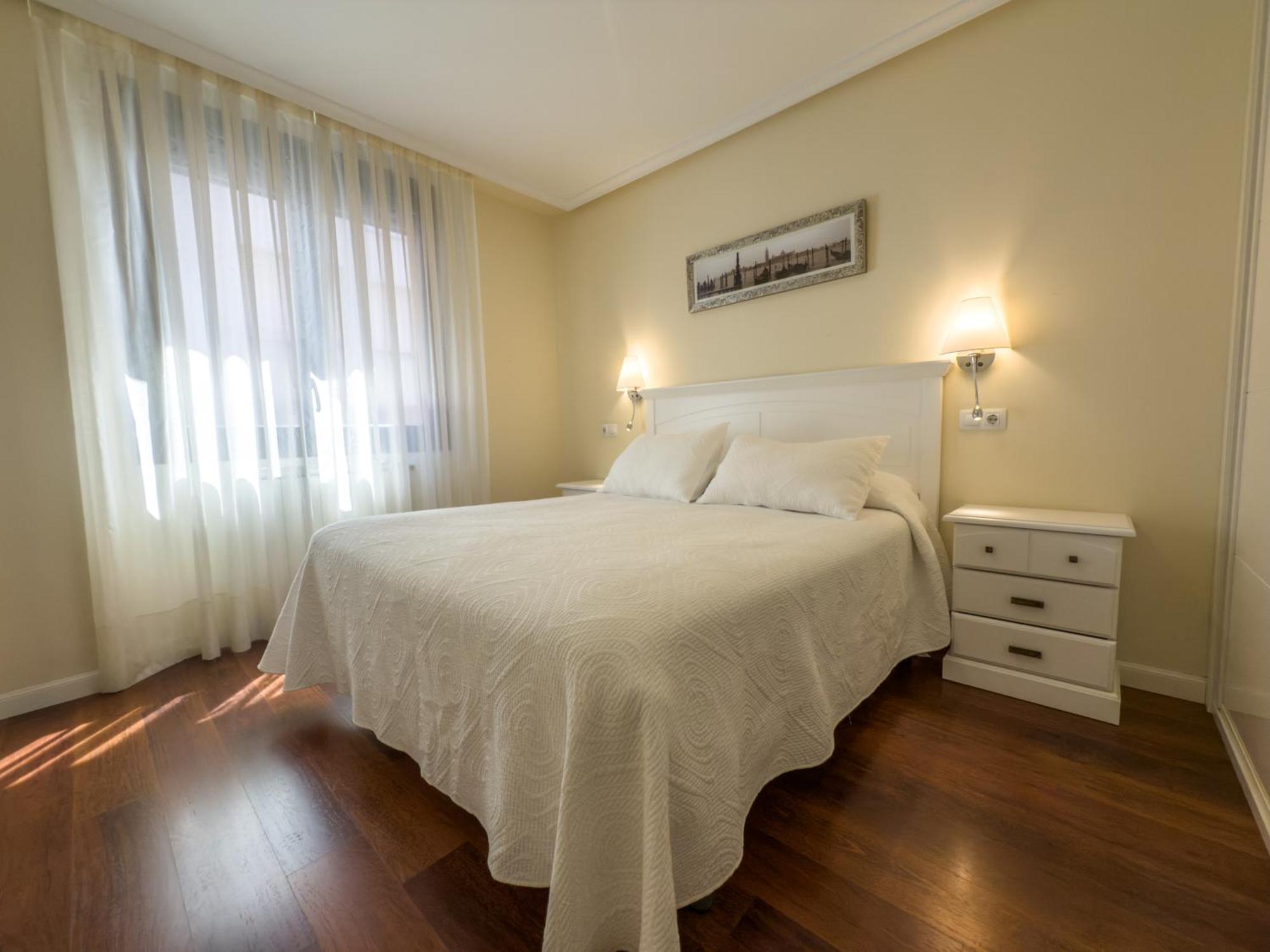 Apartamentos Verdemar Llanes Eksteriør billede